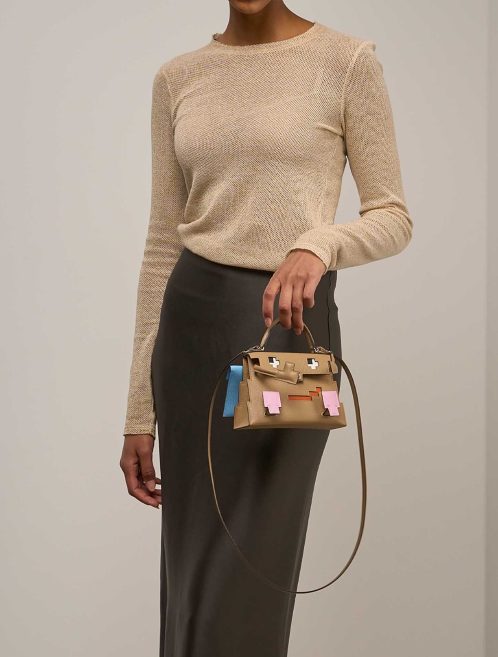 Hermès Kellydole Picto Epsom Chai / Mauve / Terre Battue / Bleu Céleste on Model | Sell your designer bag