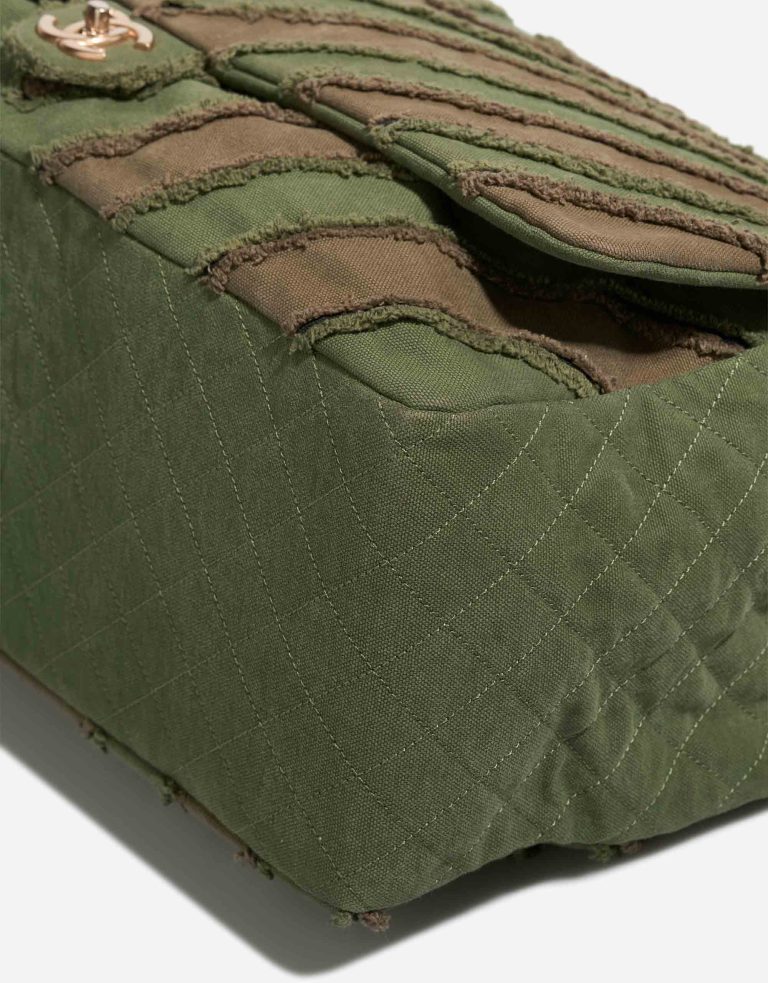 Chanel Timeless Chevron XXL Canvas / Lamb Khaki Signs of wear | Sell your designer bag