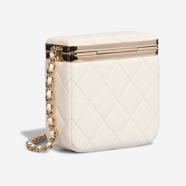 Chanel Clutch Lamb White | Sell your designer bag