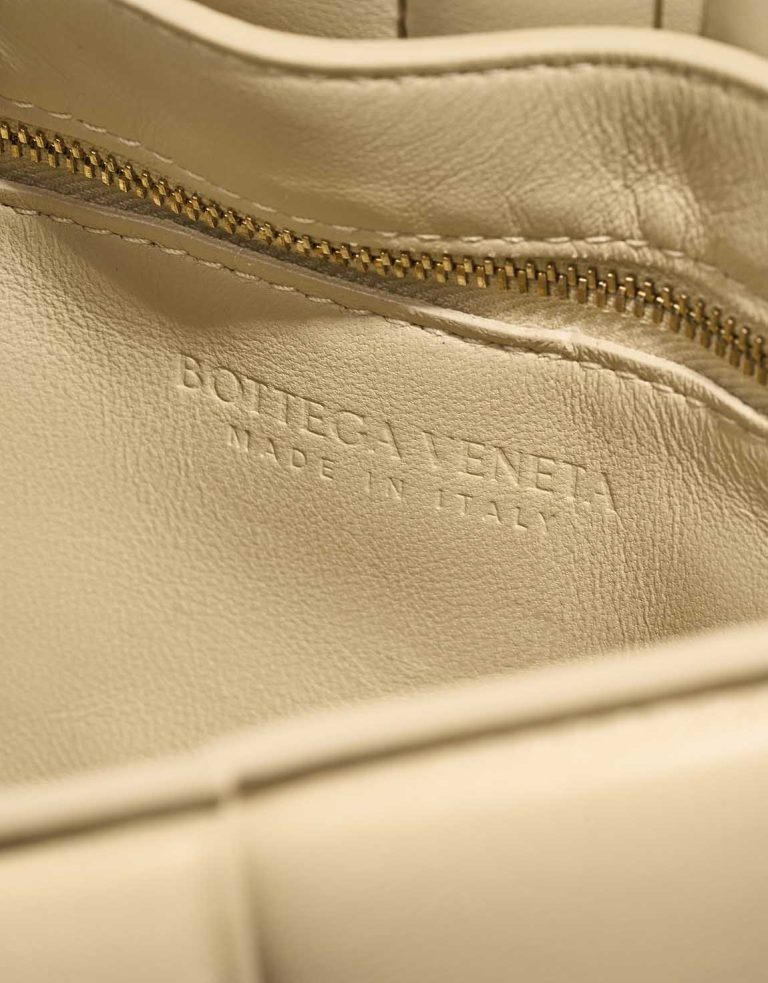 Bottega Veneta Cassette Lamb Porridge Logo | Sell your designer bag