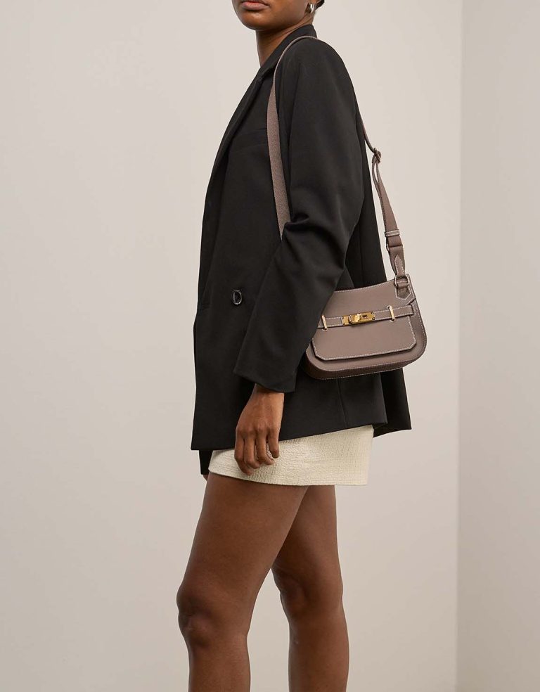 Hermès Jypsière Mini Evercolor Étoupe on Model | Sell your designer bag