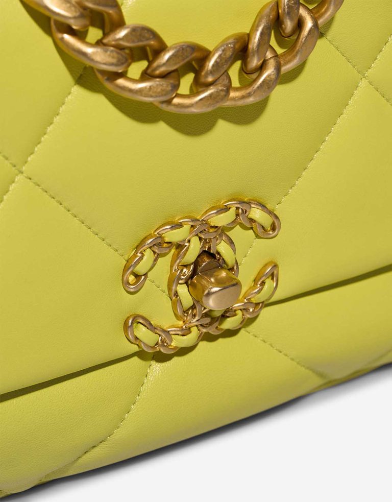 Chanel 19 Flap Bag Lamb Lime Yellow  Closing System | Sell your designer bag
