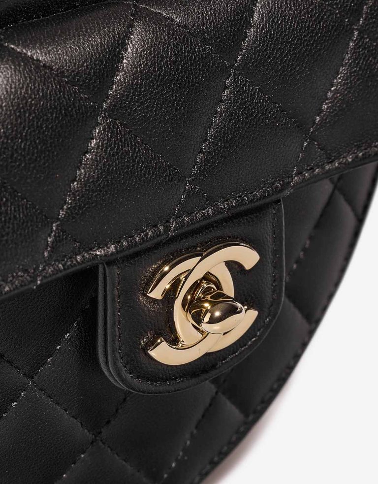 Chanel Timeless Heart Small Lamb Black Closing System | Sell your designer bag