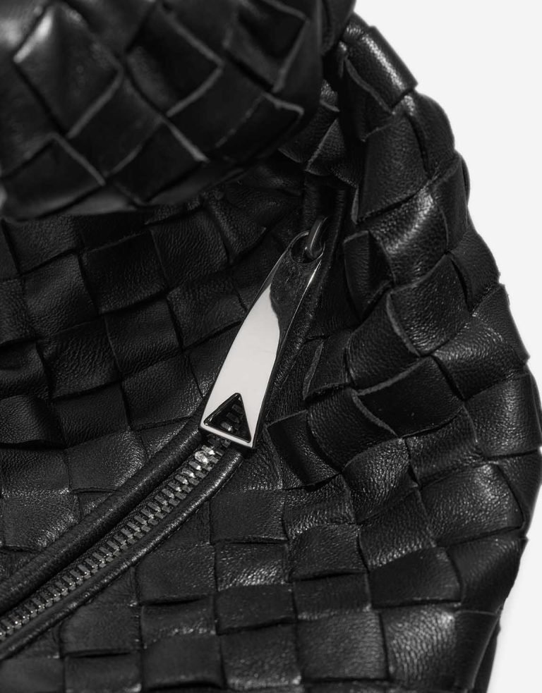 Bottega Veneta Jodie Teen Lamb Black Closing System | Sell your designer bag