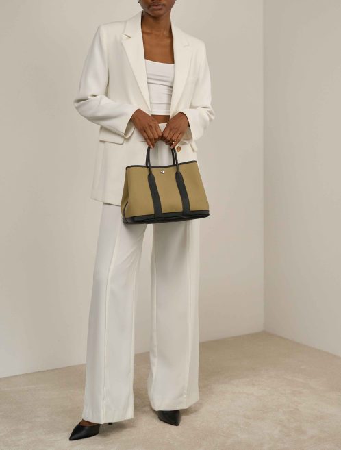 Hermès Garden Party 30 Toile / Veau Négonda Poussière / Black on Model | Sell your designer bag