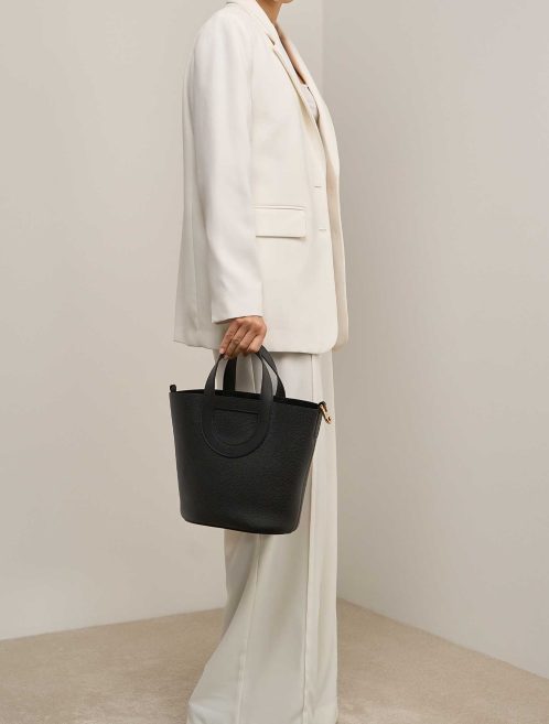 Hermès In-The-Loop 23 Clémence Black on Model | Sell your designer bag