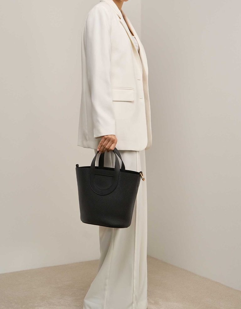 Hermès In-The-Loop 23 Clémence Black on Model | Sell your designer bag