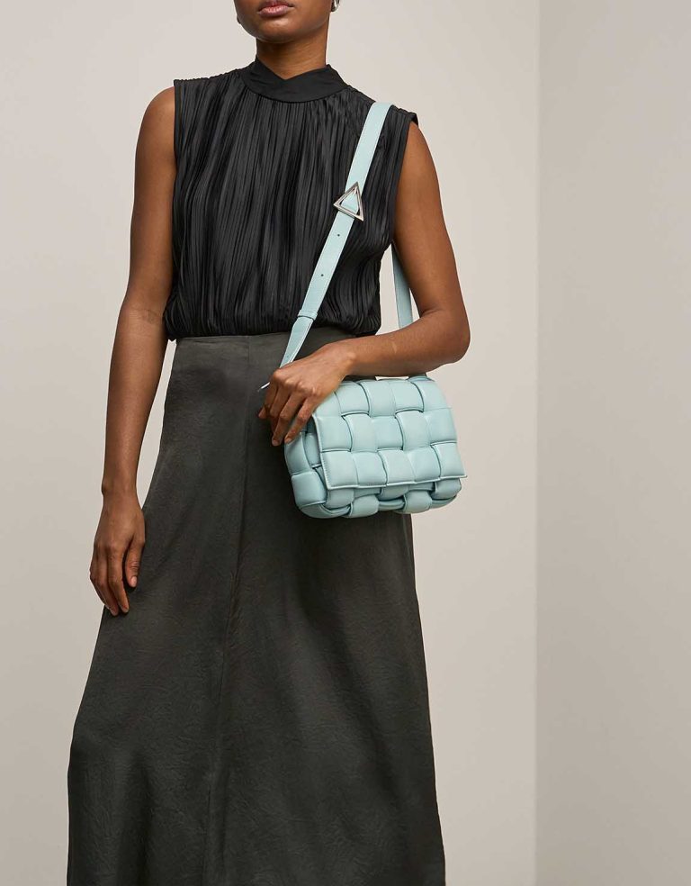 Bottega Veneta Cassette Calf Turquoise Front | Sell your designer bag