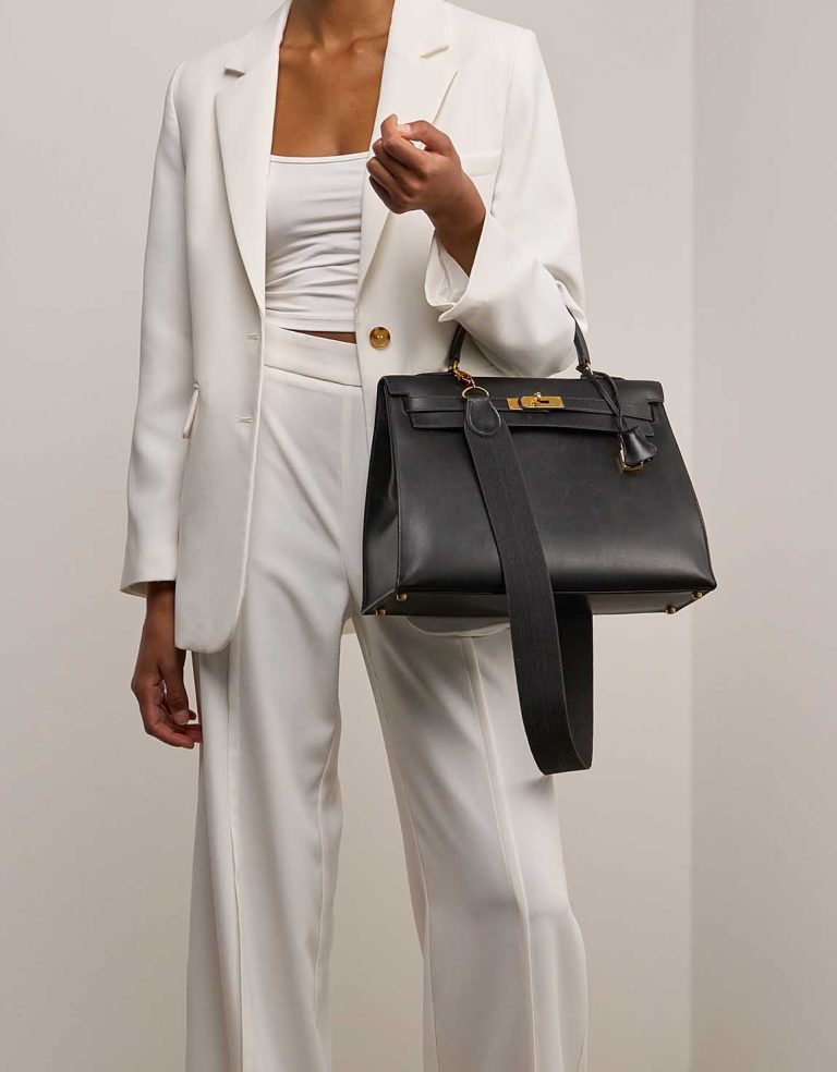 Hermès Kelly 35 Box Black on Model | Sell your designer bag