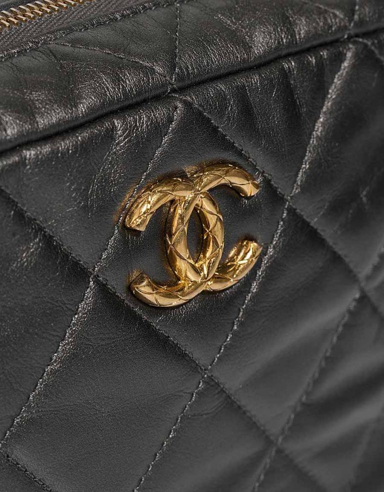 Chanel Camera Bag Small Lamb Grey Closing System | Sell your designer bag