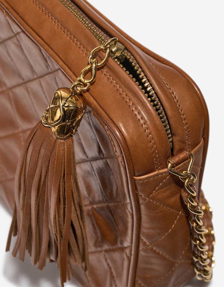 Chanel Camera Bag Medium Lamb Brown Closing System | Sell your designer bag