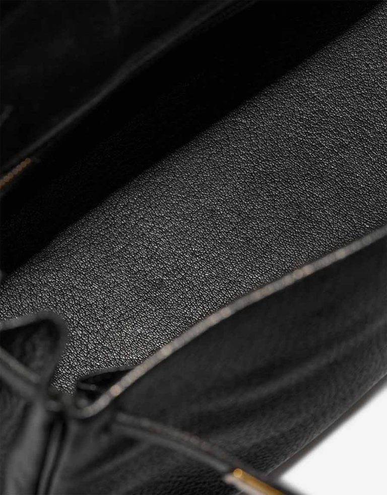 Hermès Kelly 28 Ardennes Black Signs of wear | Sell your designer bag