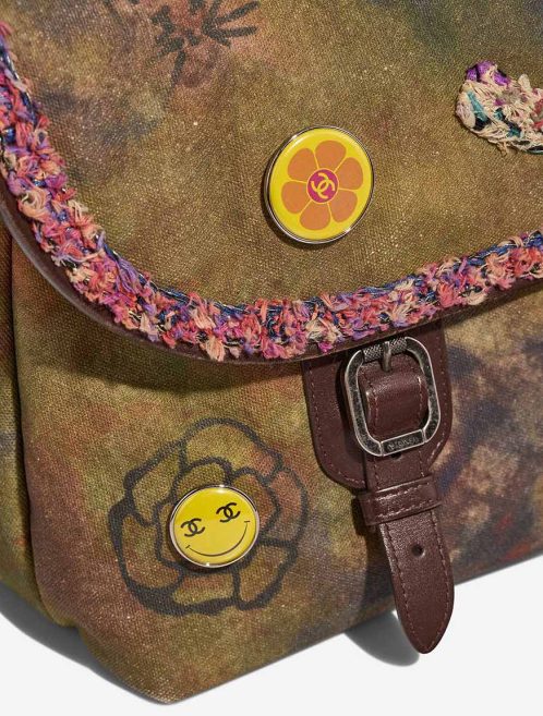 Chanel Graffiti Canvas Khaki Closing System | Sell your designer bag