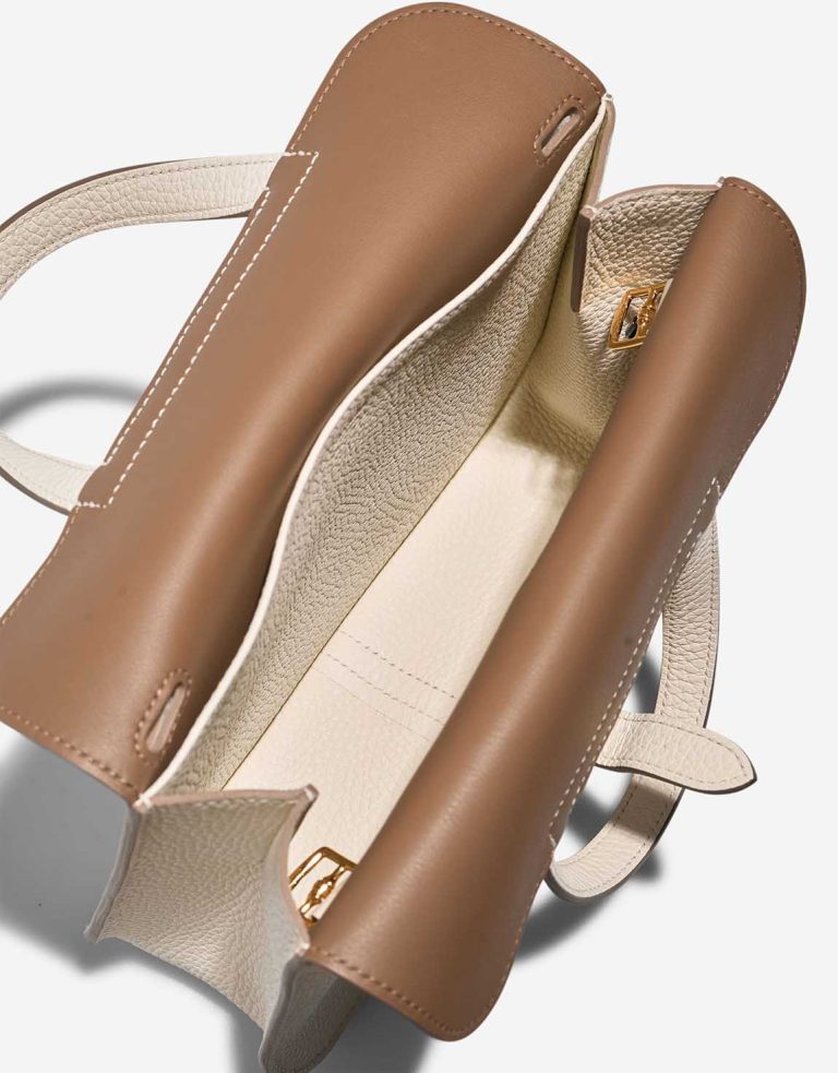 Hermès Halzan 25 Taurillon Clémence Mushroom / Beige de Weimar Inside | Sell your designer bag