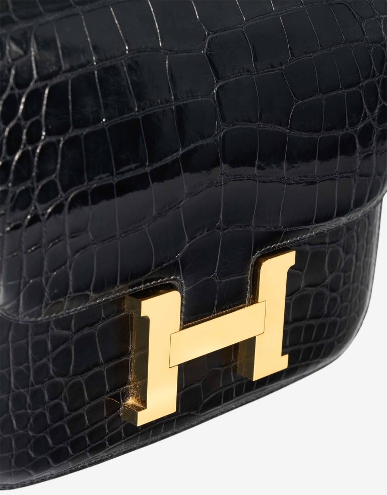 Hermès Constance 24 Alligator Mississippi Black / Rouge Grenat Closing System | Sell your designer bag