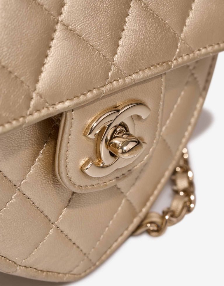 Chanel Timeless Heart Small Lamb Gold Closing System | Sell your designer bag