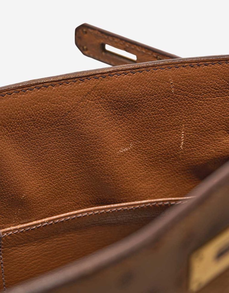 Hermès Kelly 28 Ostrich Gold Signs of wear | Sell your designer bag