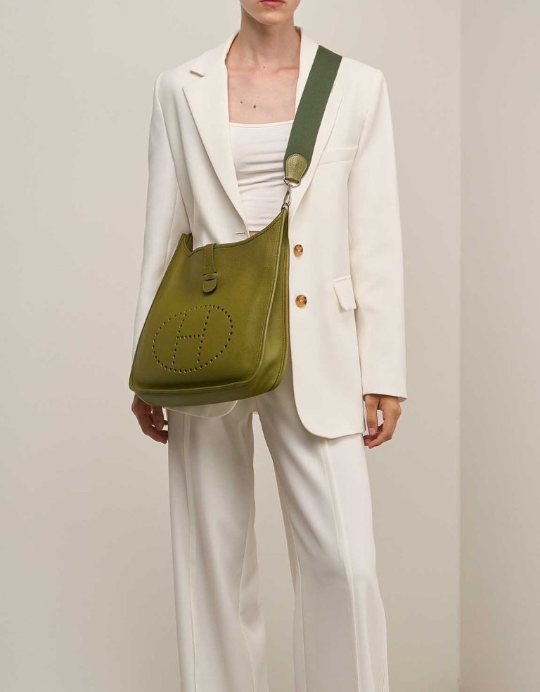 Hermès Evelyne 33 Clémence Lichen / Canopee on Model | Sell your designer bag