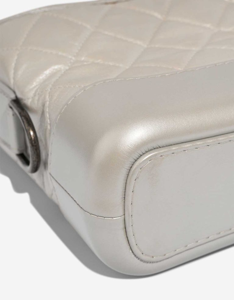 Chanel Gabrielle Small Lamb White Signs of wear | Sell your designer bag