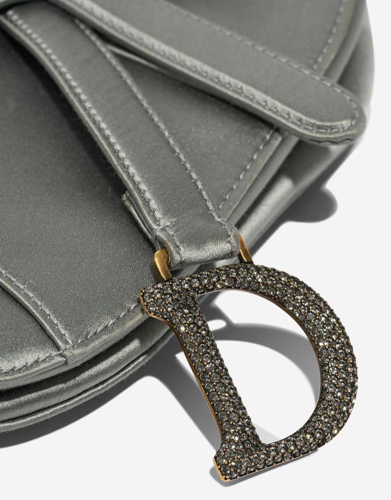 Dior Saddle Satin Grey Closing System | Sell your designer bag