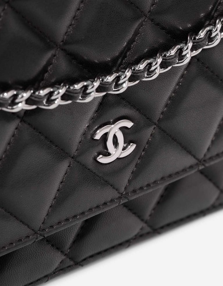 Chanel Wallet On Chain Lamb Black Closing System | Sell your designer bag