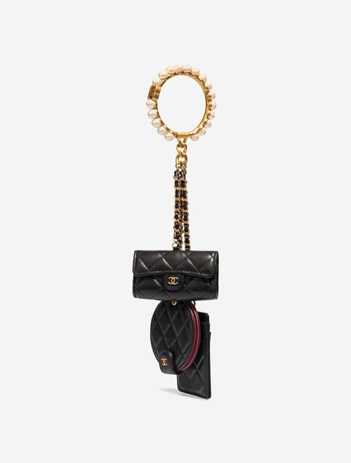 Chanel Lamb Black (3 in 1 ) on Model | Sell your designer bag
