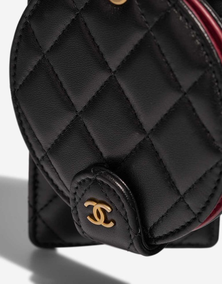 Chanel Lamb Black (3 in 1 ) on Model | Sell your designer bag