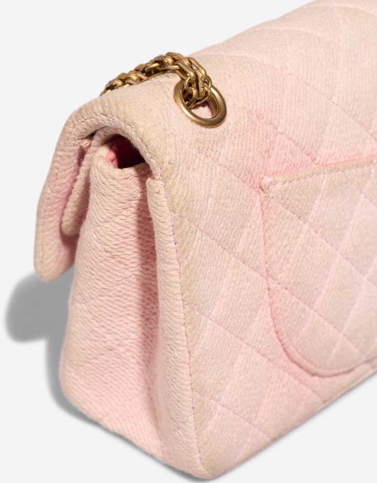 Chanel 2.55 Reissue 225 Tweed Nude Signs of wear | Sell your designer bag