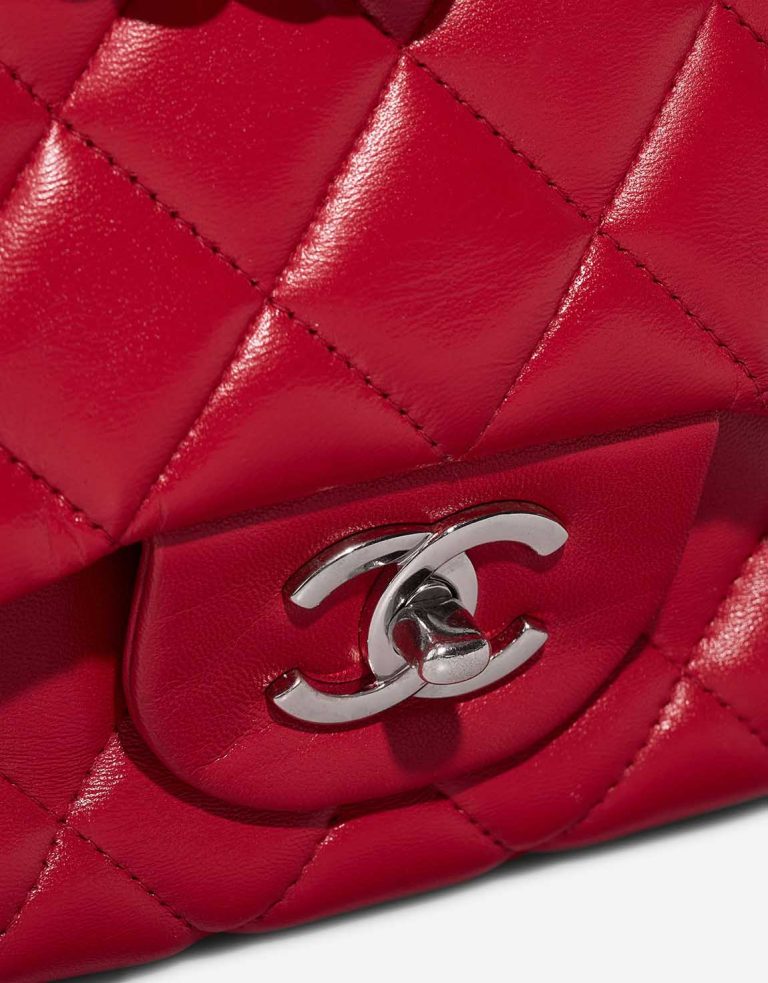 Chanel Timeless Maxi Red Closing System | Sell your designer bag