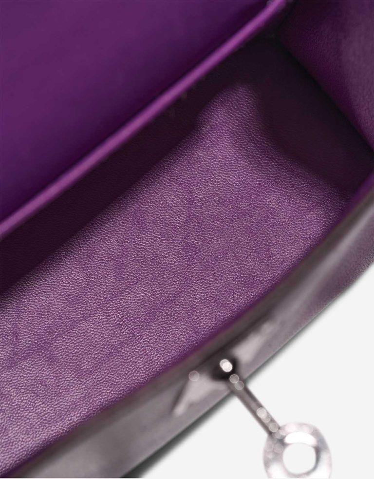 Hermès Kelly Mini Chèvre Anemone Signs of wear | Sell your designer bag