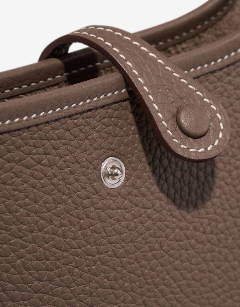 Hermès Evelyne 16 Clémence Étoupe Closing System | Sell your designer bag