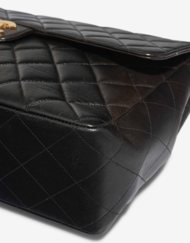 Chanel Timeless Jumbo Lamb Black Signs of wear | Sell your designer bag
