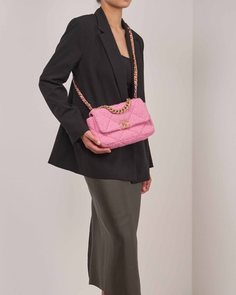 Chanel 19 Flap Bag Tweed Pink on Model | Sell your designer bag