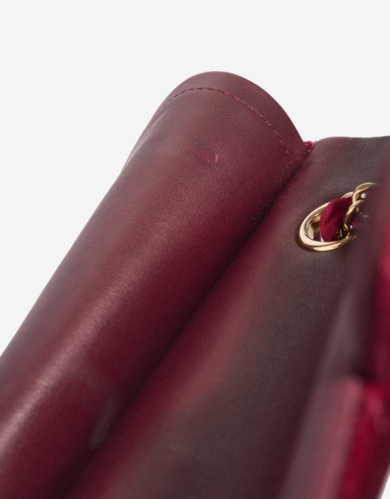 Chanel Timeless Medium Velvet Burgundy Signs of wear | Sell your designer bag