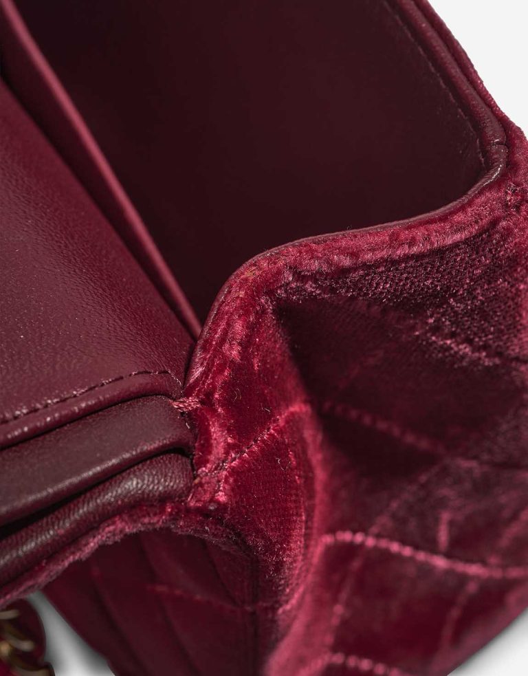 Chanel Timeless Medium Velvet Burgundy Signs of wear | Sell your designer bag