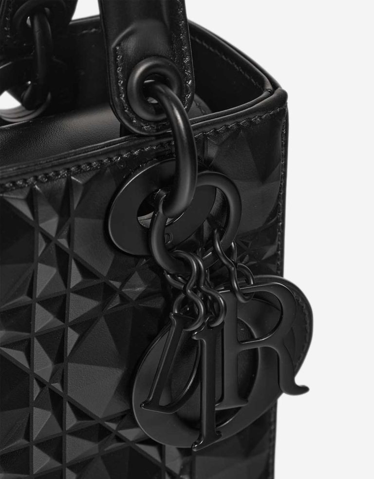 Dior Lady Medium Calf Black Closing System | Sell your designer bag