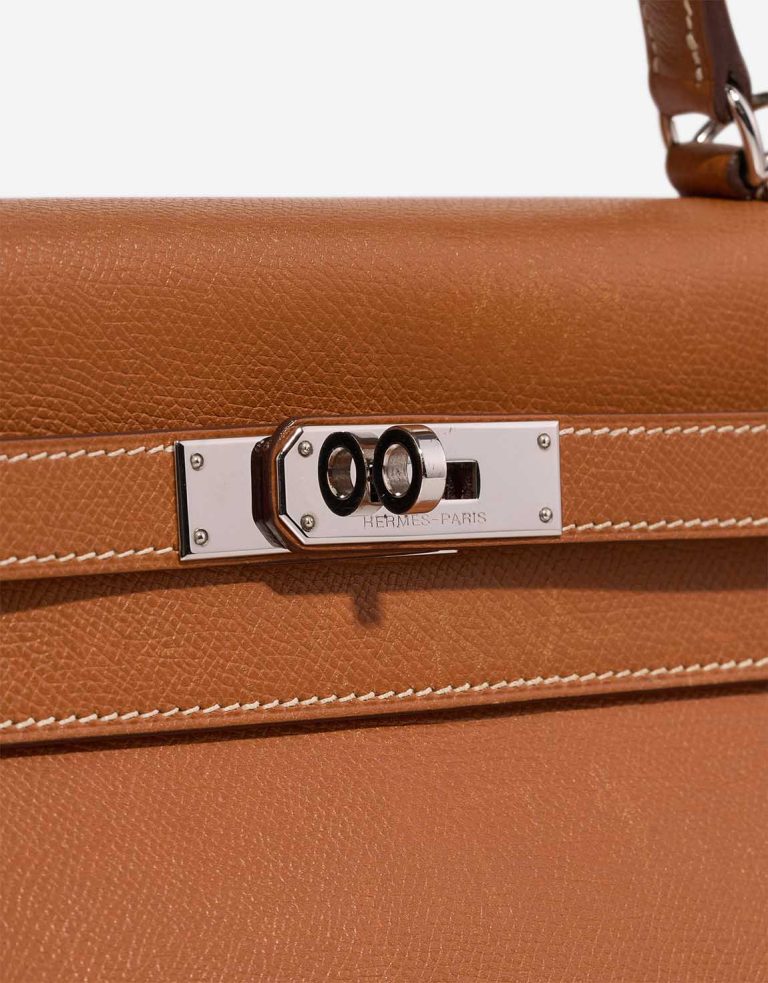Hermès Kelly 32 Courchevel Gold Closing System | Sell your designer bag