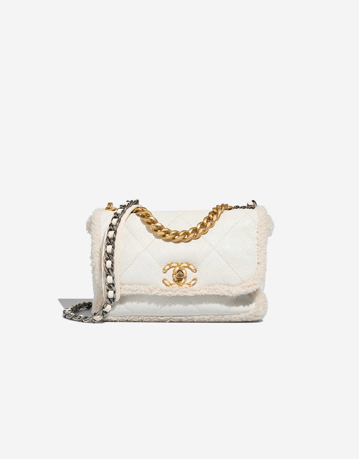 CHANELファーバッグ Chanel 19 Flap Bag Shearling White | SACLÀB