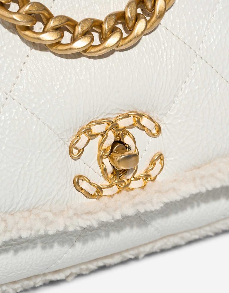 Chanel 19 Flap Bag Shearling White Closing System | Sell your designer bag