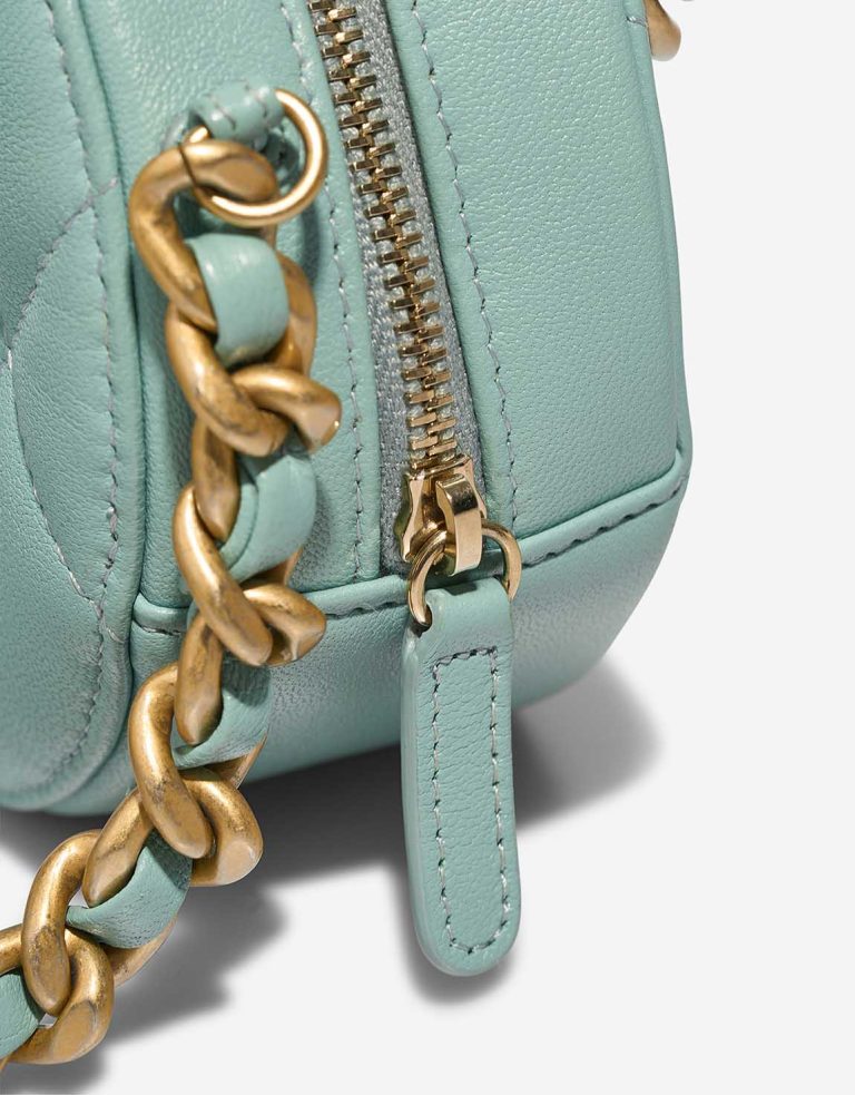 Chanel 19 Round Clutch Lamb Blue Closing System | Sell your designer bag