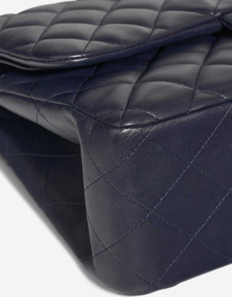 Chanel Timeless Jumbo Lamb Dark Blue Signs of wear | Sell your designer bag