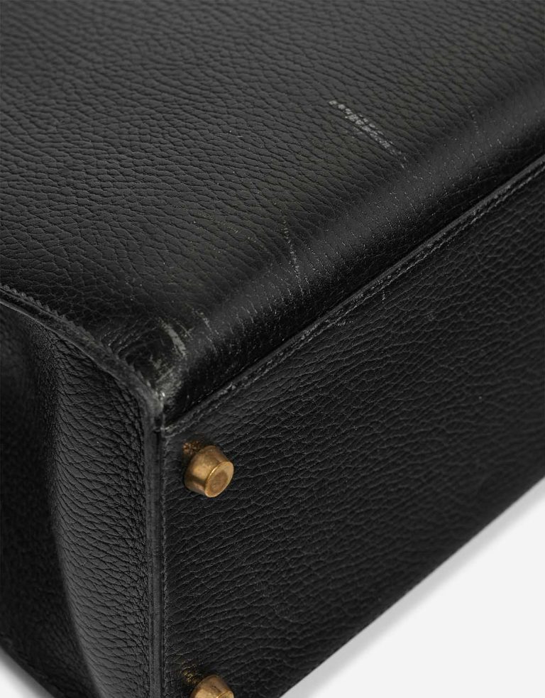 Hermès Kelly 35 Ardennes Black Signs of wear | Sell your designer bag