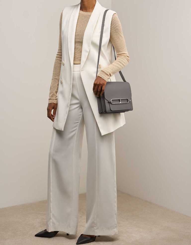 Hermès Roulis 23 Clémence Gris Meyer on Model | Sell your designer bag