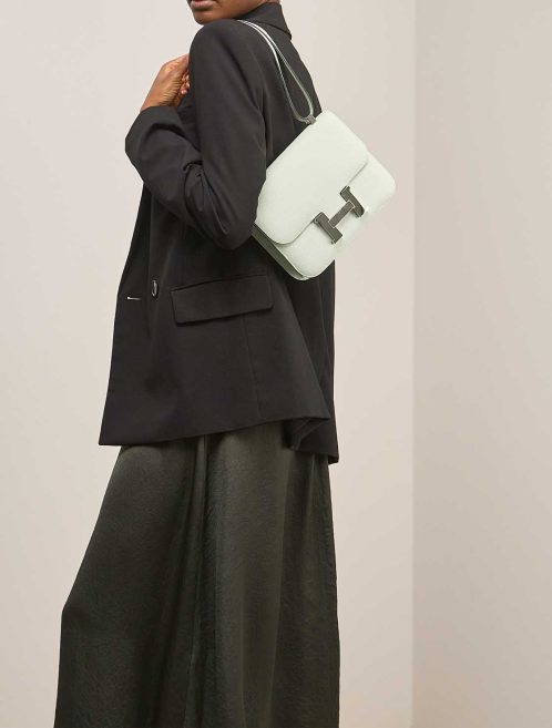 Hermès Constance 24 Vert Fizz on Model | Sell your designer bag