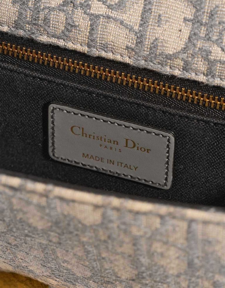 Dior 30 Montaigne Canvas / Calf Light Grey Logo | Sell your designer bag