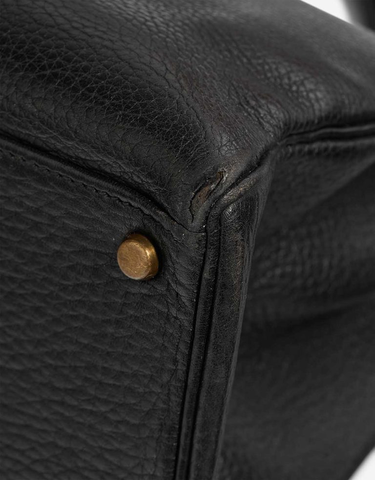 Hermès Kelly 40 Ardennes Black Signs of wear | Sell your designer bag