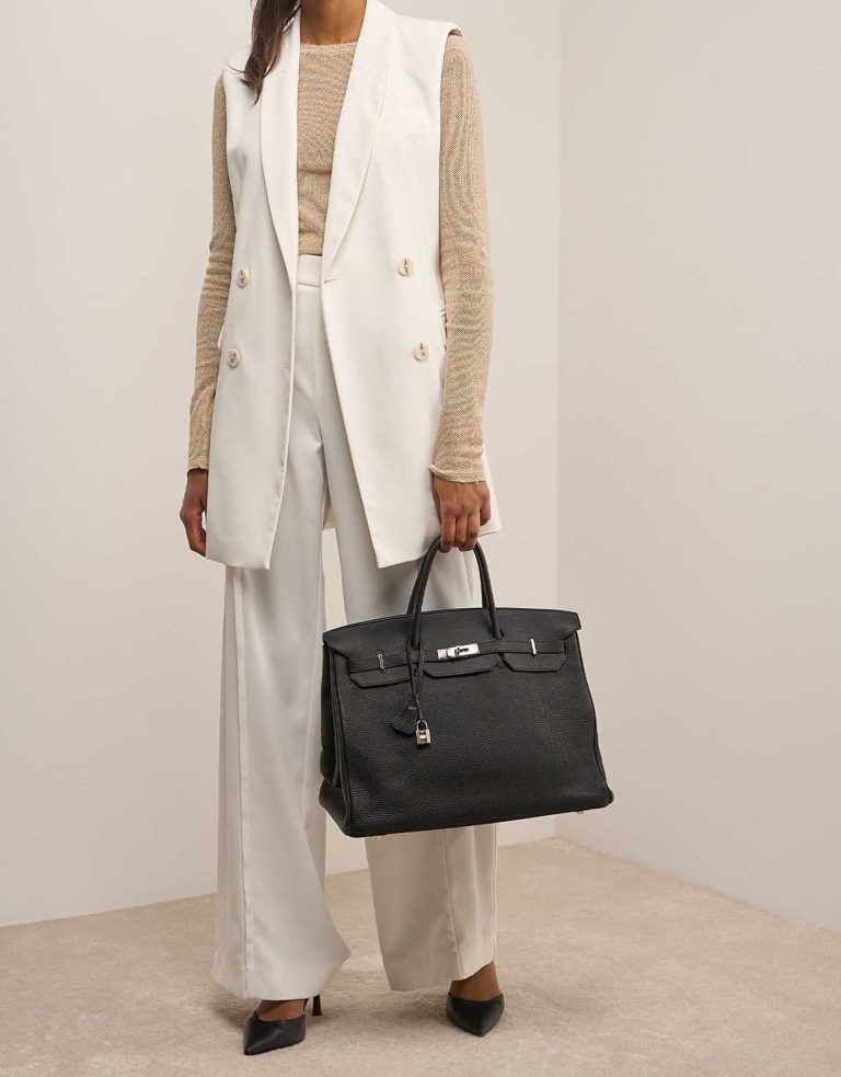 Hermès Birkin 40 Togo Black on Model | Sell your designer bag