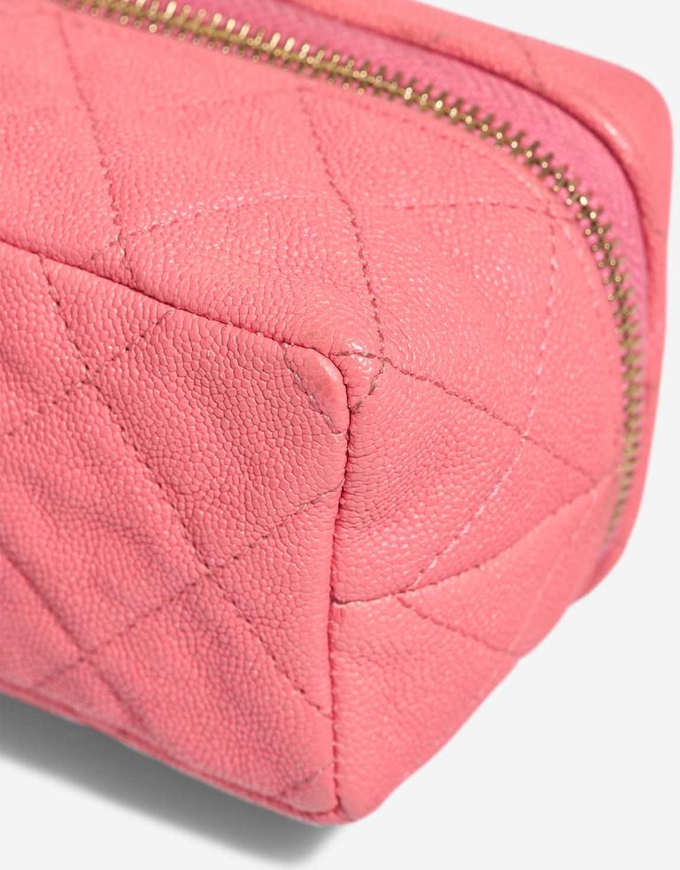 Chanel Vanity Micro Caviar Pink Signs of wear | Sell your designer bag