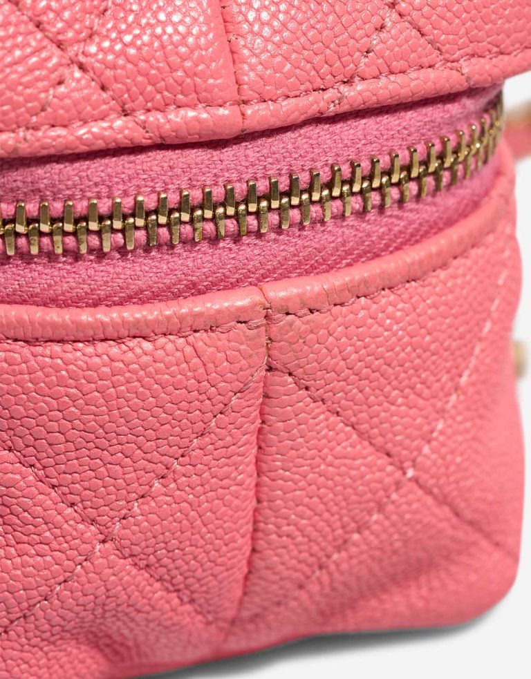 Chanel Vanity Micro Caviar Pink Signs of wear | Sell your designer bag