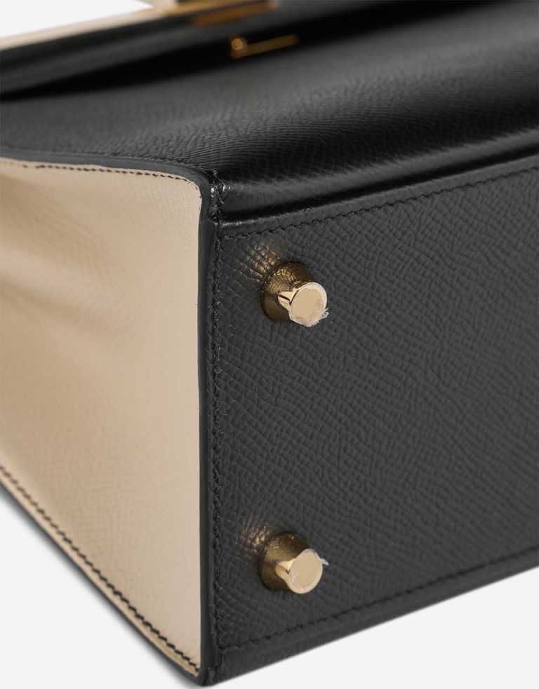 Hermès Kelly Sellier 25 Epsom Black / Craie Signs of wear | Sell your designer bag